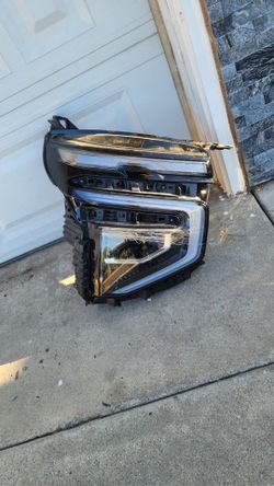 2025 Chevrolet Suburban Headlight