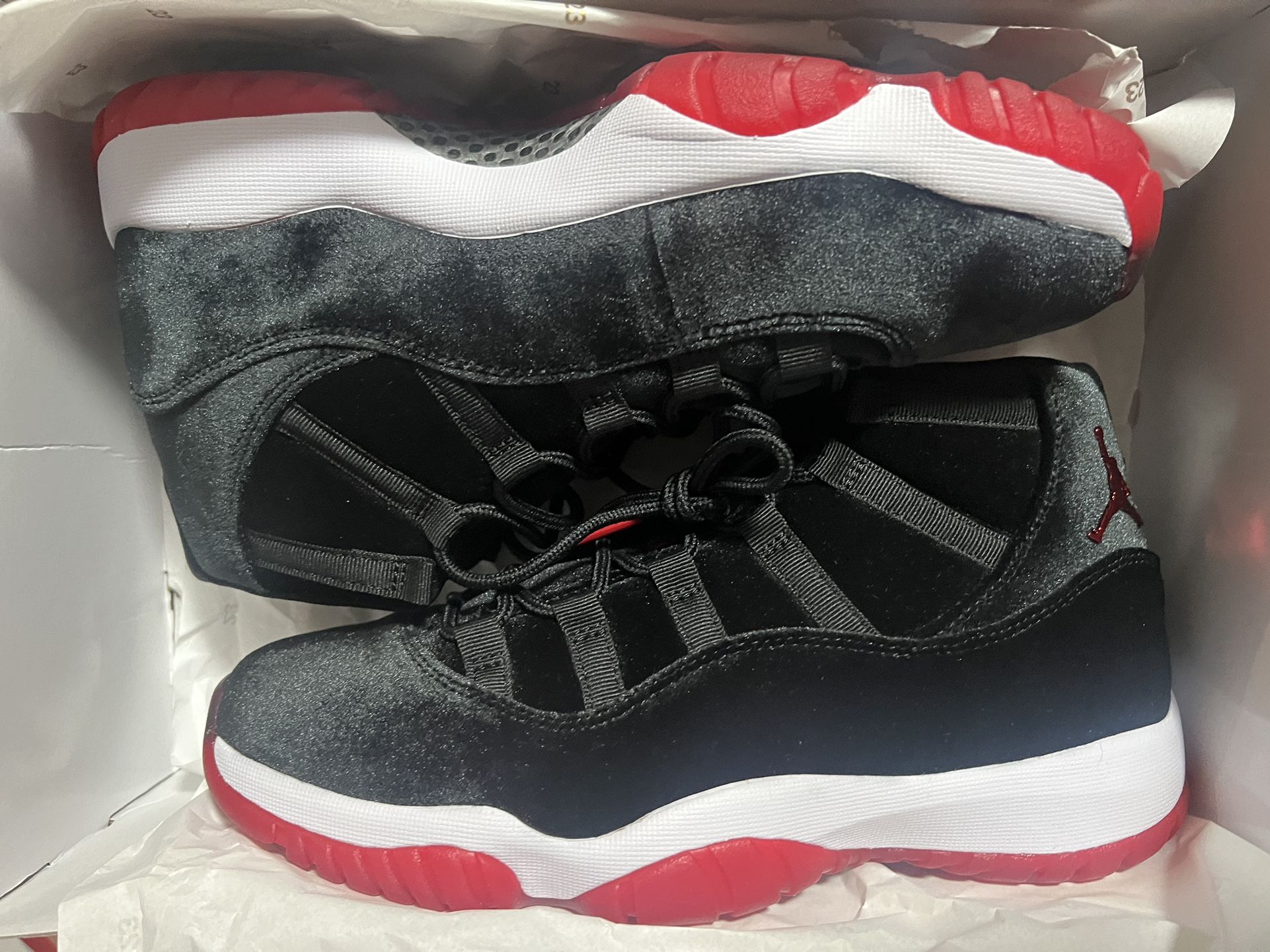 Jordan 11 Womens