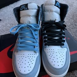 Air Jordan 1 High University Blue 
