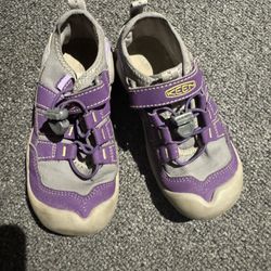 Keen Knotch Hollow Shoes Youth sz 11 Purple Gray Strap Elastic Laces Lightly Used