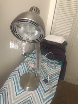 Table lamp