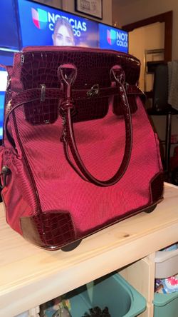 Amerileather Deluxe Skylar 17" Rolling Tote With Laptop Compartment