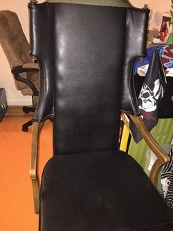 Antique arm chair