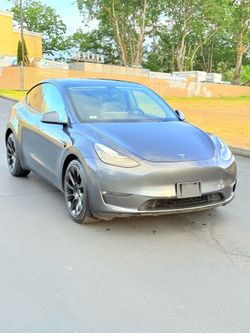 2022 Tesla Model Y Long Range all-wheel-drive