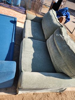 FREE!! FURNITURE BED SOFA GLASS TABLE IN VAN NUYS!! FREE!!