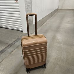 Beis Carry-On Roller In Camel