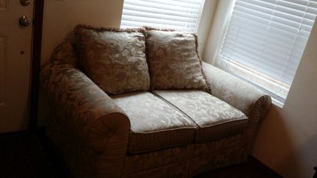 Love seat