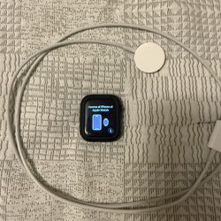 Apple Watch SE Edition (2nd generation) 