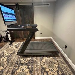Peloton-Treadmill