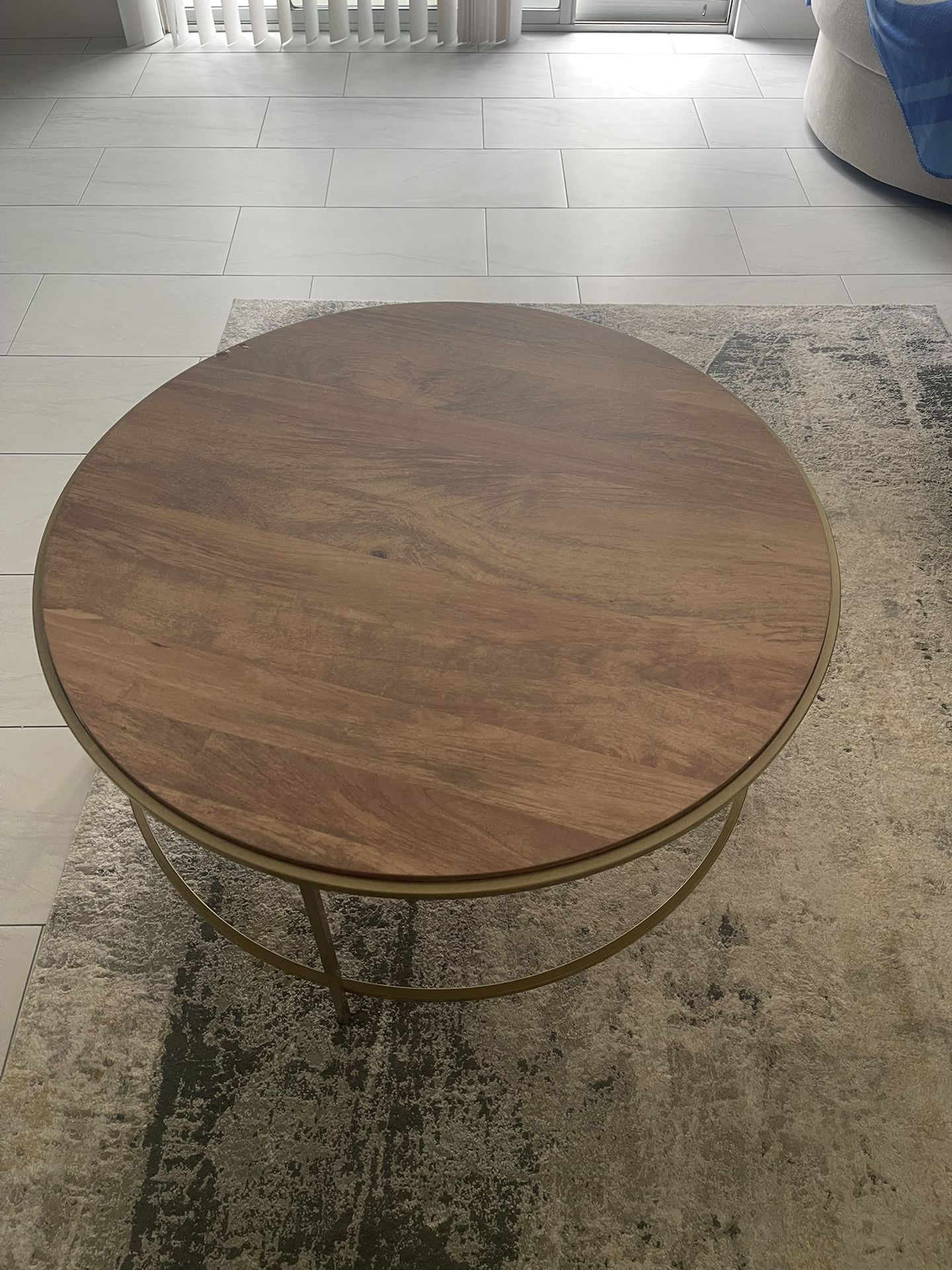 Round Table