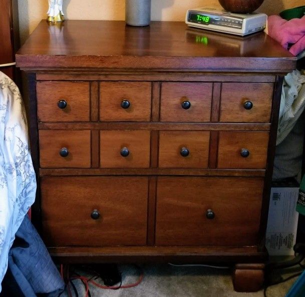 Queen Bed Frame Headboard Footboard Cherry finish Home & Garden