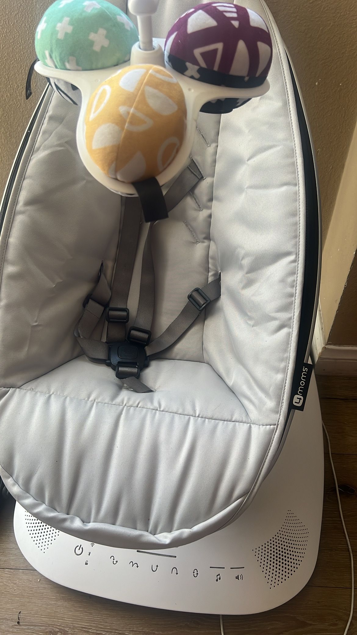 4moms mamaRoo Multi-Motion Baby Swing Smart Connectivity - Gray