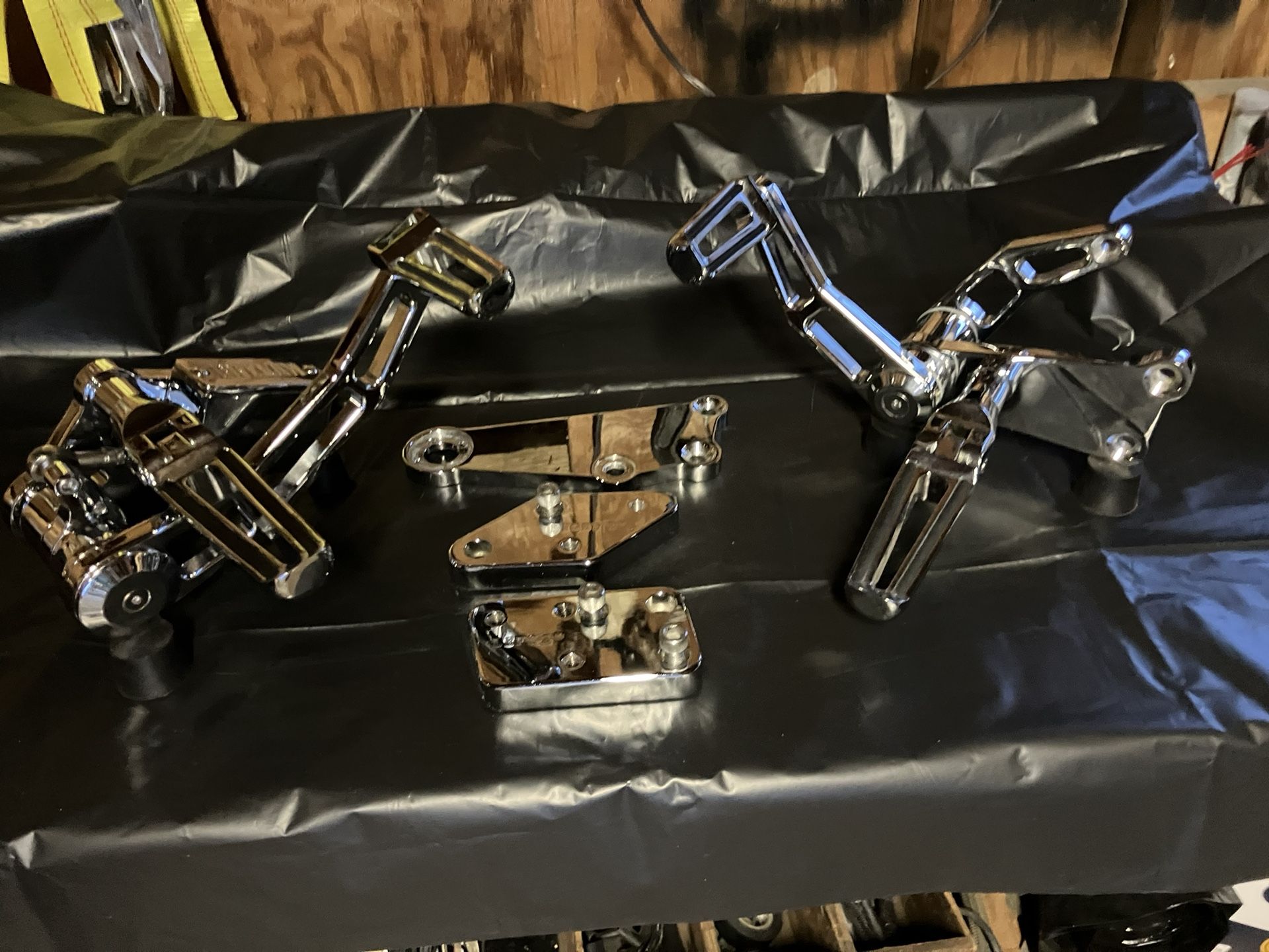 HARLEY OUTLAW FOWARD CONTROLS