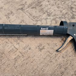 Anvil Smooth Rod Caulk gun