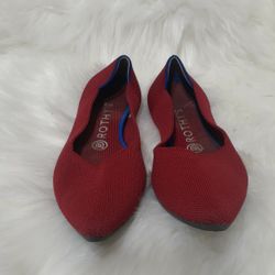 Rothys the point size 8 red woman’s flat shoes

Gently used in good condition 