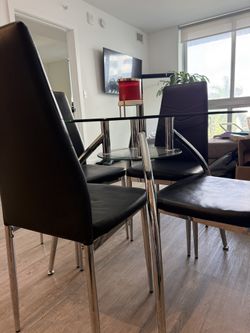 Small Kitchen Table With Chairs Needs To Be Gone Today