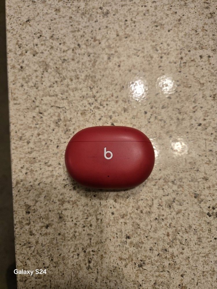 Beats Studio Buds