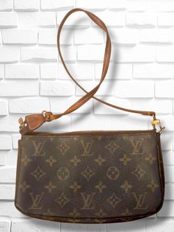 Louis Vuitton Monogram Pochette Accessoires - Authentic Vintage