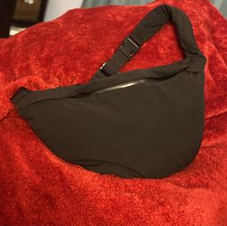 YEEZY / GAP Crossbody Bag for Sale in Albuquerque, NM - OfferUp YEEZY / GAP Crossbody Bag for Sale in Albuquerque, NM - OfferUp