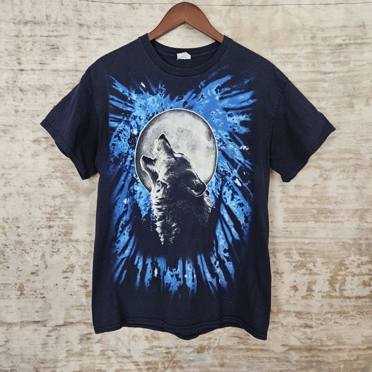 Vintage Wolf Shirt Men's M Navy Blue Howling at the Moon Graphic Tee