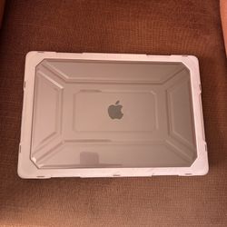 Macbook Pro (touch bar)