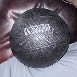 8 proud medicine ball