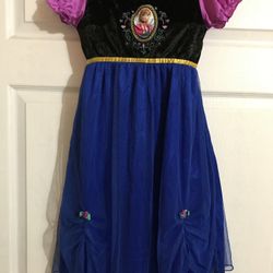 Princess nightgown Size (S) $5 Each 