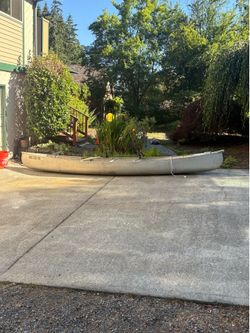 17 ft Aluminum Canoe with Garmin Fish Finder