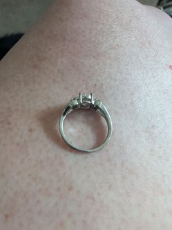What's mine machine on the computer? This is a pretty clear stone ring