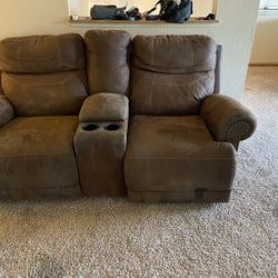 Electric Love Seat And Manual Rocker Recliner