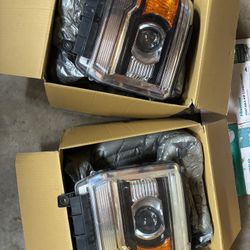 2014-18 GMC Sierra 1500 OEM Headlights 