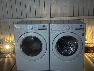 Free Delivery - Matching Washer And Dryer