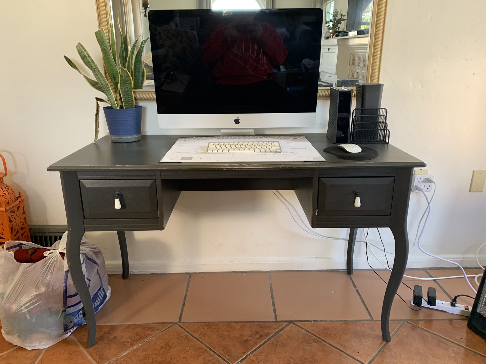 Desk gray ( modern vintage look) not imac