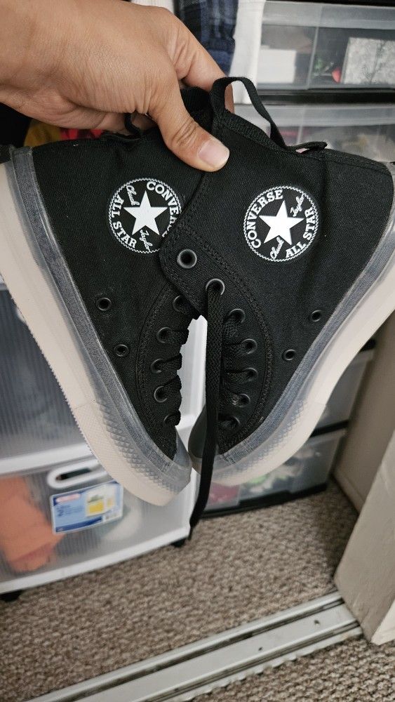 Converse Black