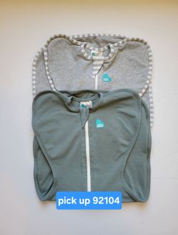 2 Love to Dream swaddles size small