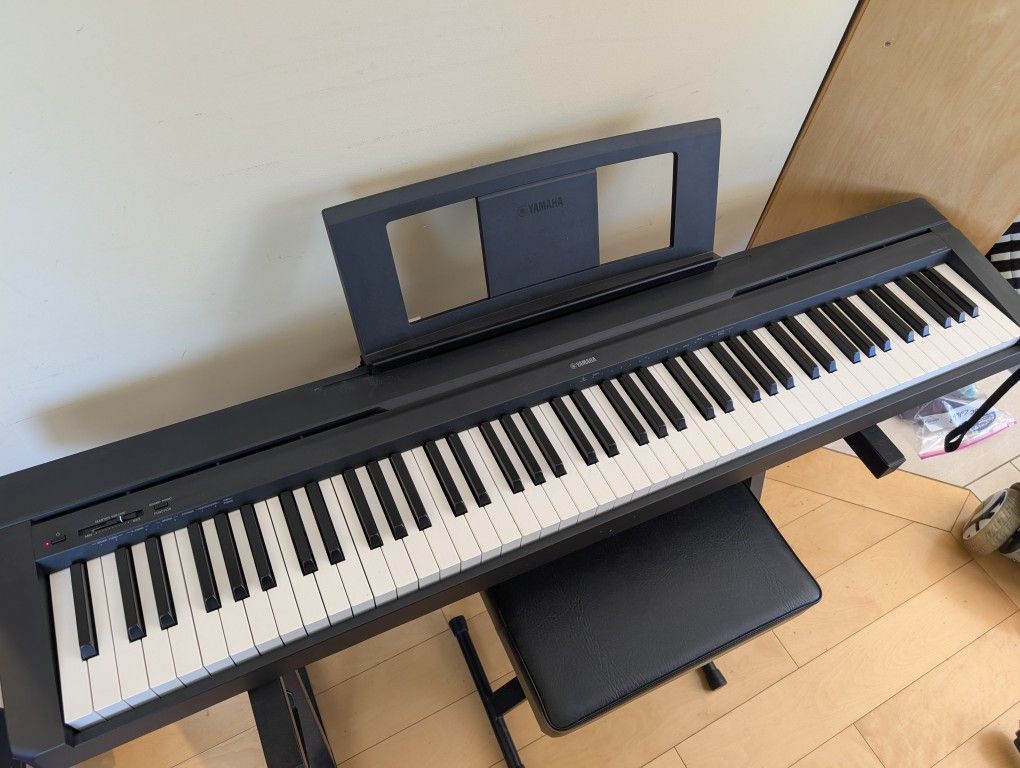 Yamaha P-71