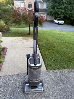 Vacuum cleaner. Works perfectly. Great suction. Great quality and brand, Shark.