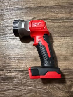 Milwaukee M18 LED Flashlight