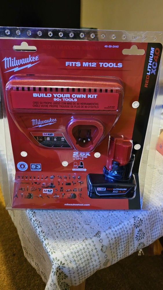 Brand new, sealed in retail packaging. Milwaukee M12 XC4
Battery and charger