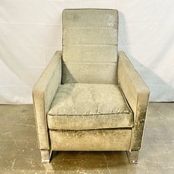 Recliner chair , green *Free Delivery*