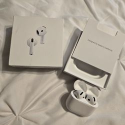 Air pods (New)
