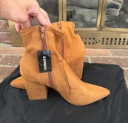 EXpress booties size 8
