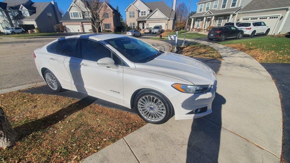 2014 Ford Fusion Hybrid