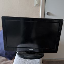 Panasonic Viera TC-L22X2 22 Inch 720p LCD HDTV/ PC Monitor 