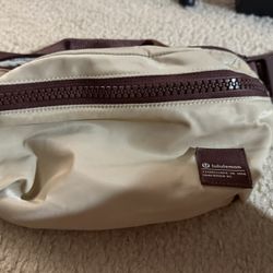 Lululemon Fanny