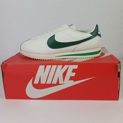 Nike W Cortez GREEN/WHITE WOMEN SIZE 10.5 NEW