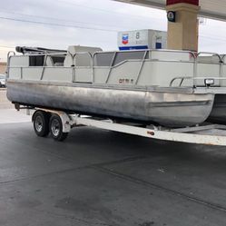 Pontoon Boat