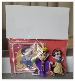 2PC SNOW WHITE FIGURE SET