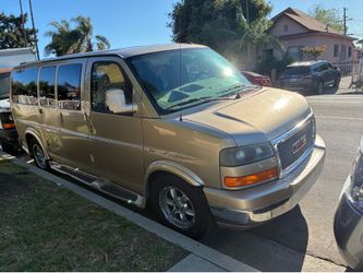 GMC Savanna 2011
