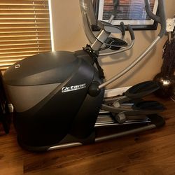 Elliptical Octane Q47ci adjustable stride